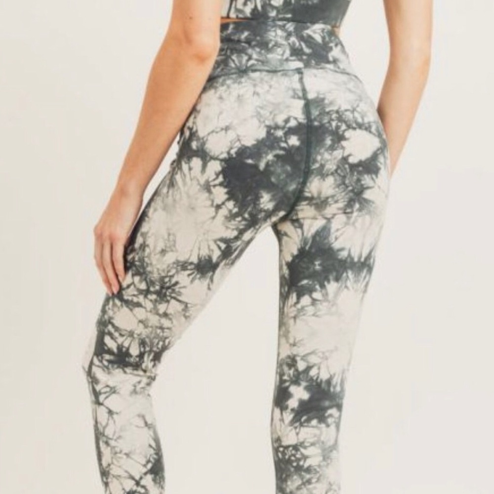 Last S• Tie Dye Leggings - Picture 3 of 3